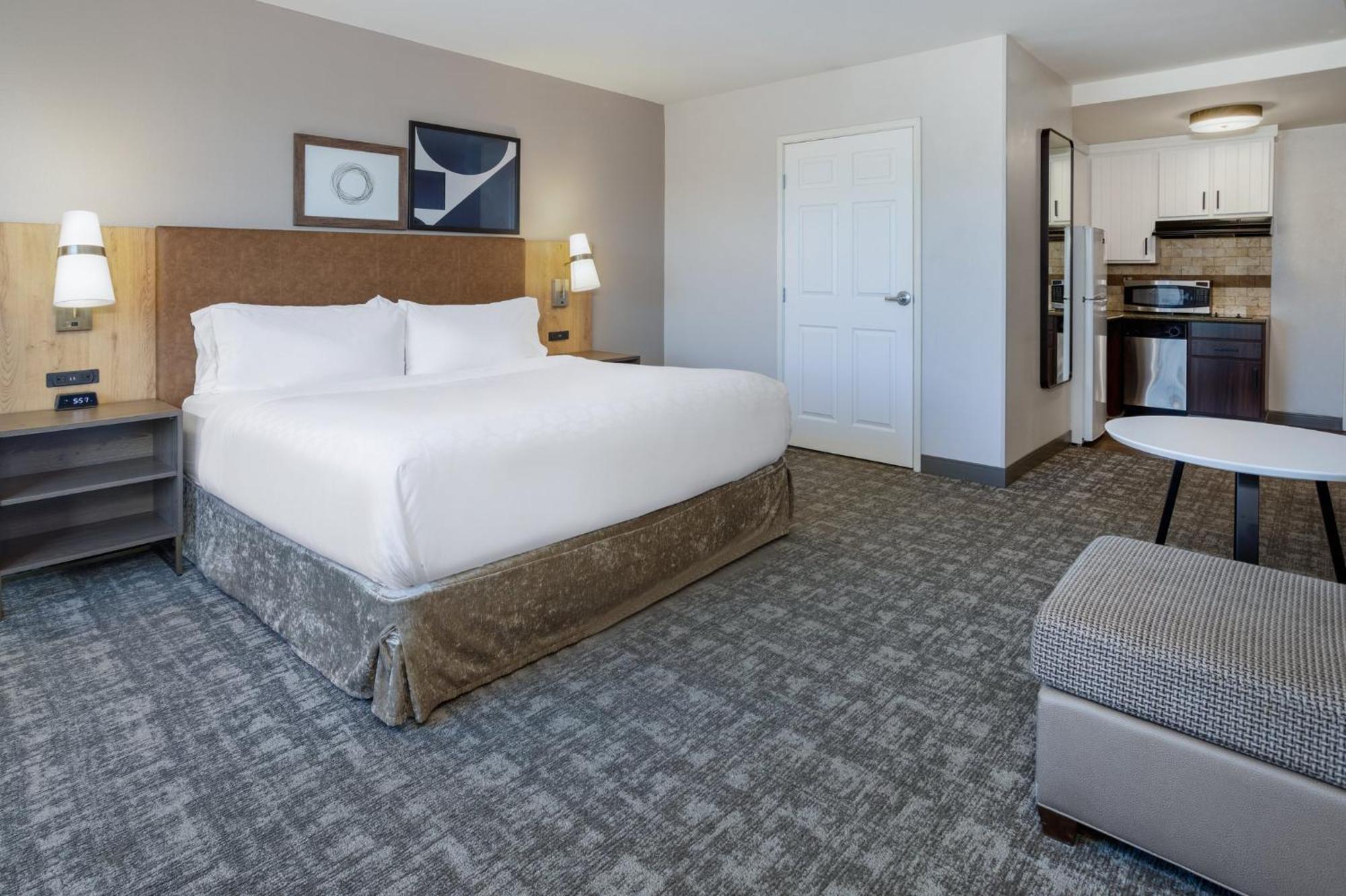 Staybridge Suites Wilmington East By Ihg Dış mekan fotoğraf
