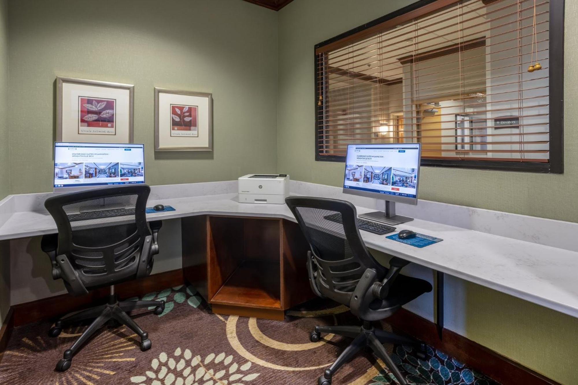 Staybridge Suites Wilmington East By Ihg Dış mekan fotoğraf